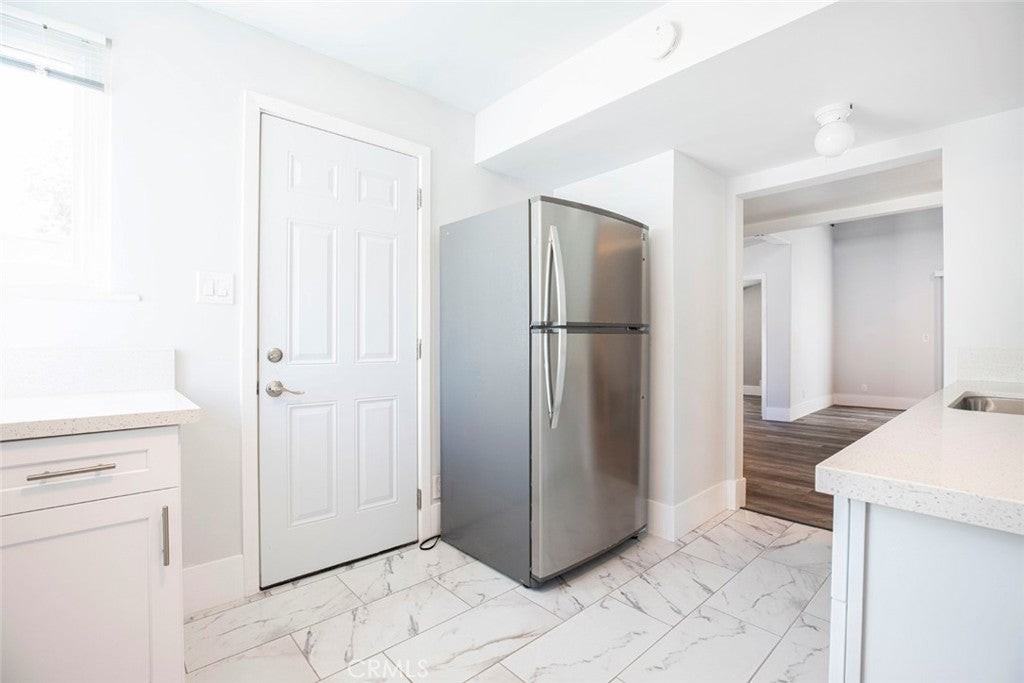 7020 Greeley St - Photo 7 of 18