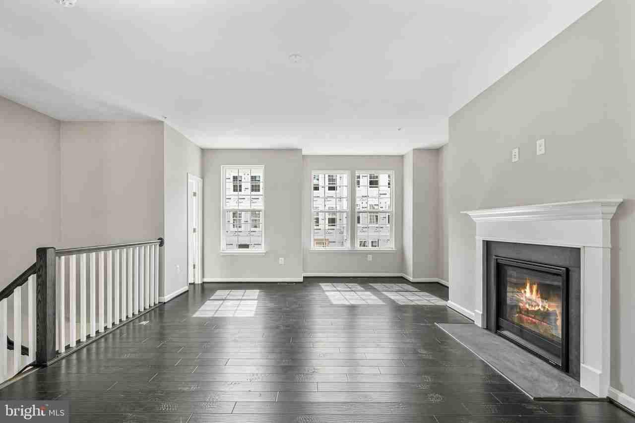 104 Gallop Dr - Photo 7 of 31