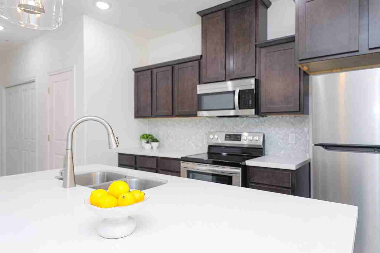 9921 Borna 9921 - Photo 4 of 36