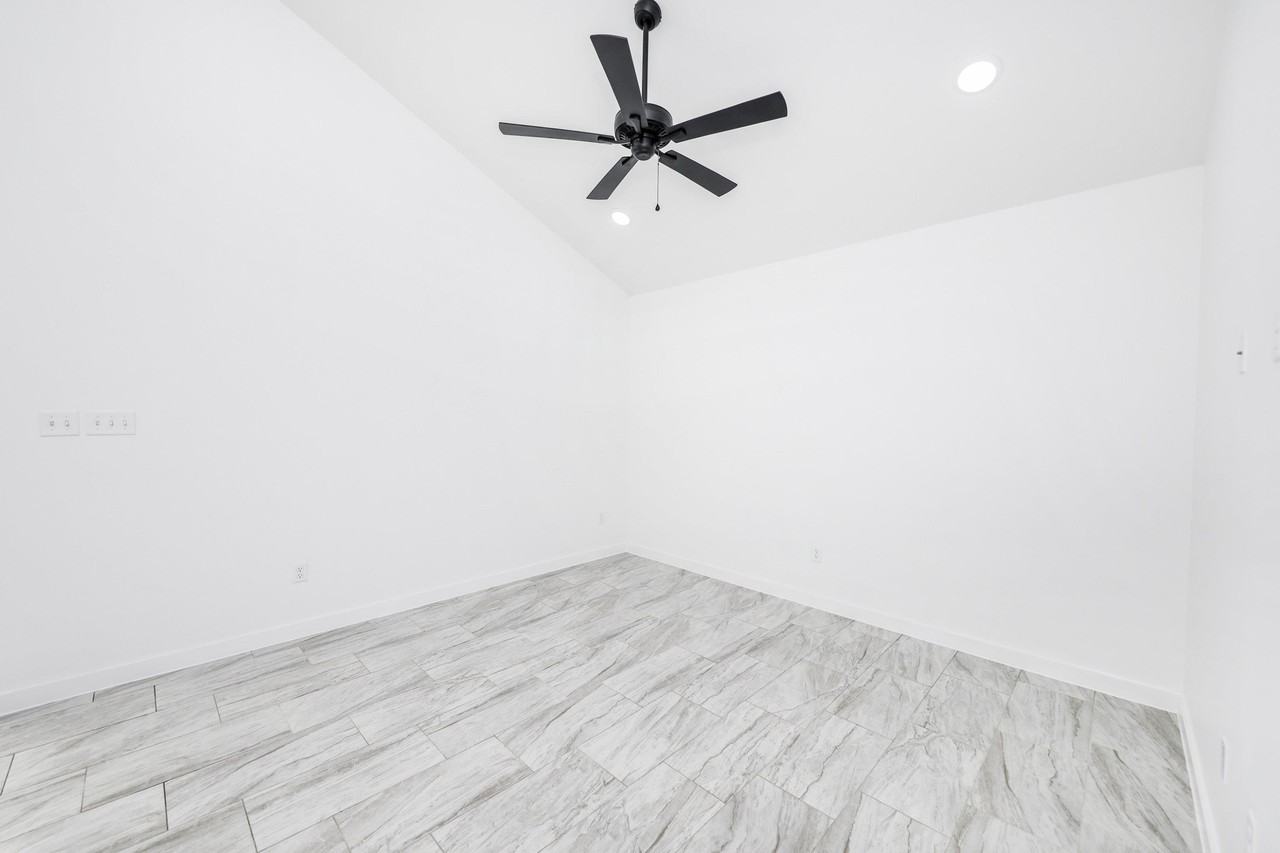 3911 Casa Blanca Rd - Photo 5 of 30