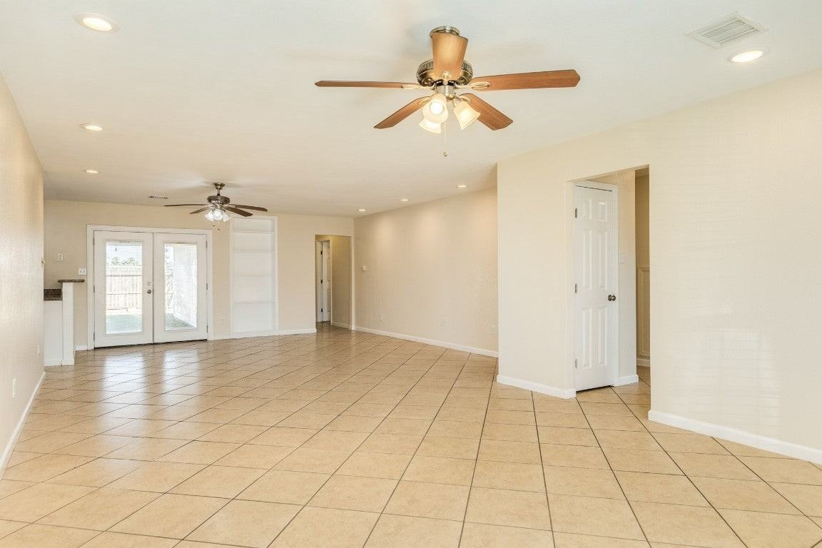 3206 Pine St - Photo 6 of 25