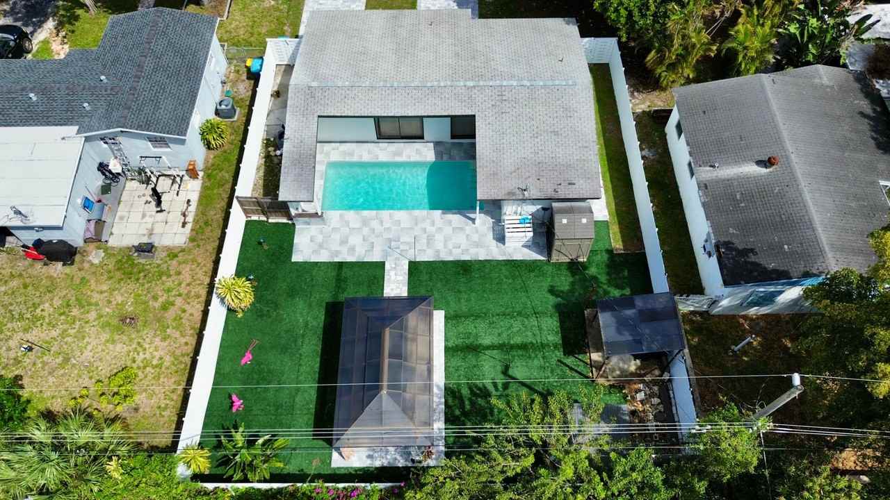 210 Ocean Pkwy - Photo 2 of 29