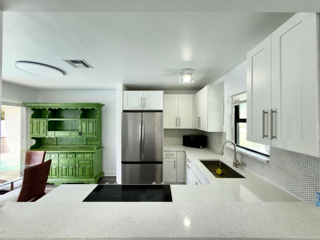 210 Ocean Pkwy - Photo 5 of 29