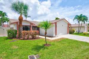 featured image of 3 Fawlkland Cir