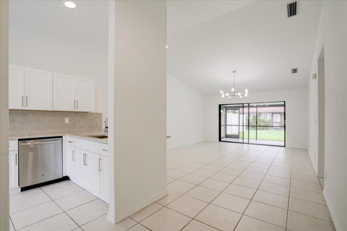 3 Fawlkland Cir - Photo 5 of 12