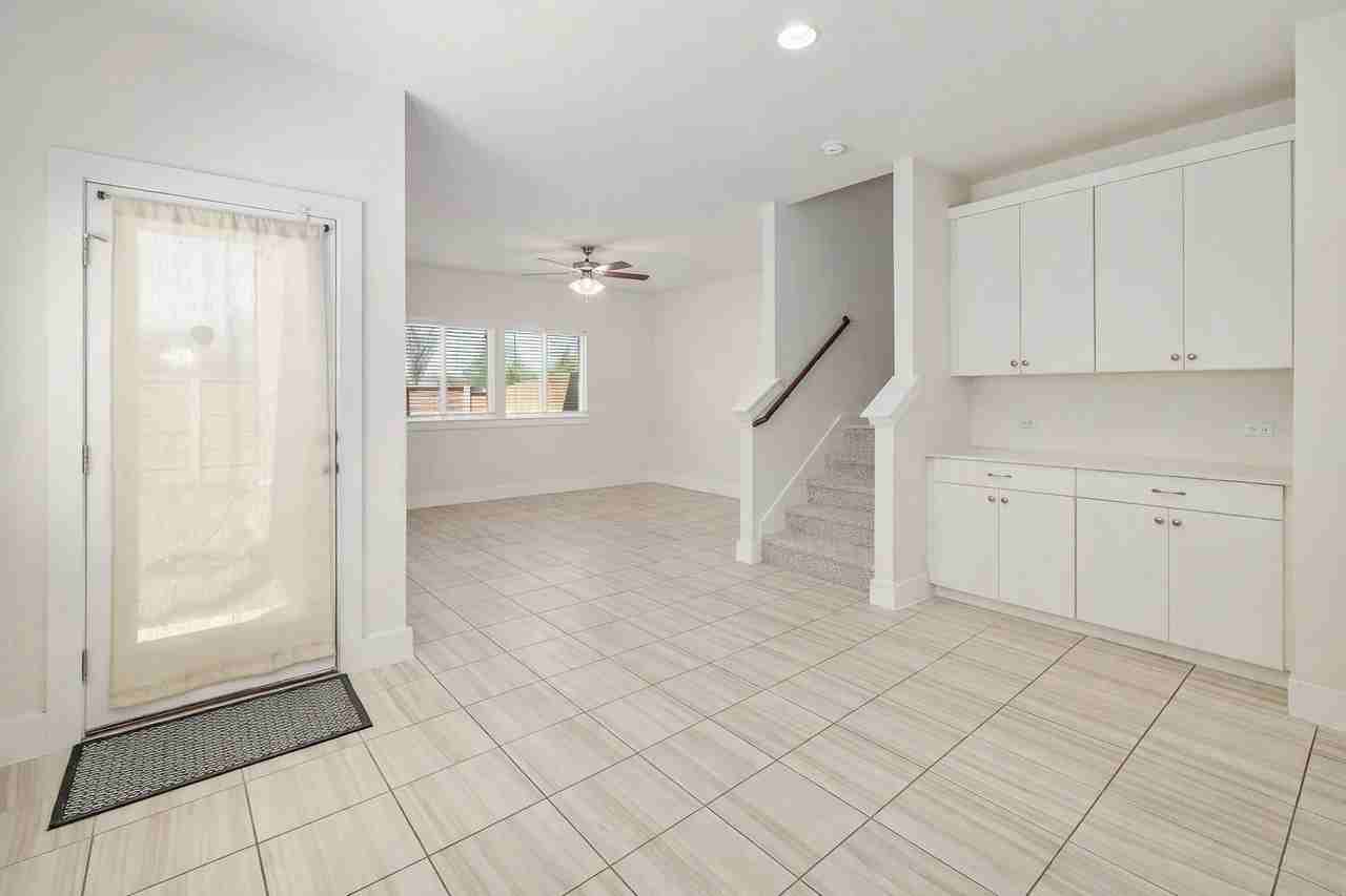 204 Furlong Dr - Photo 6 of 22