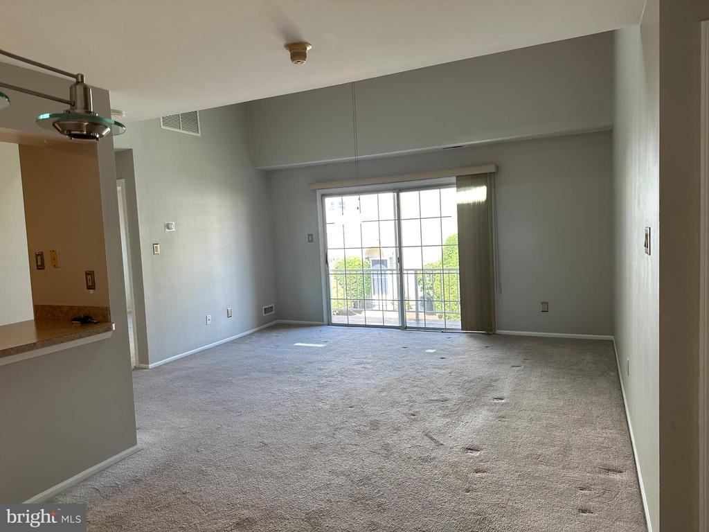 1908 Society Pl - Photo 6 of 25