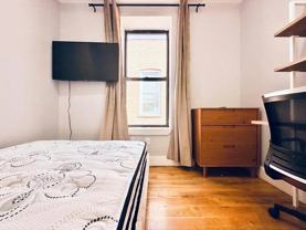 Private Bedroom in 4 Bedroom/2 Bathroom Home - Photo 1 of 1