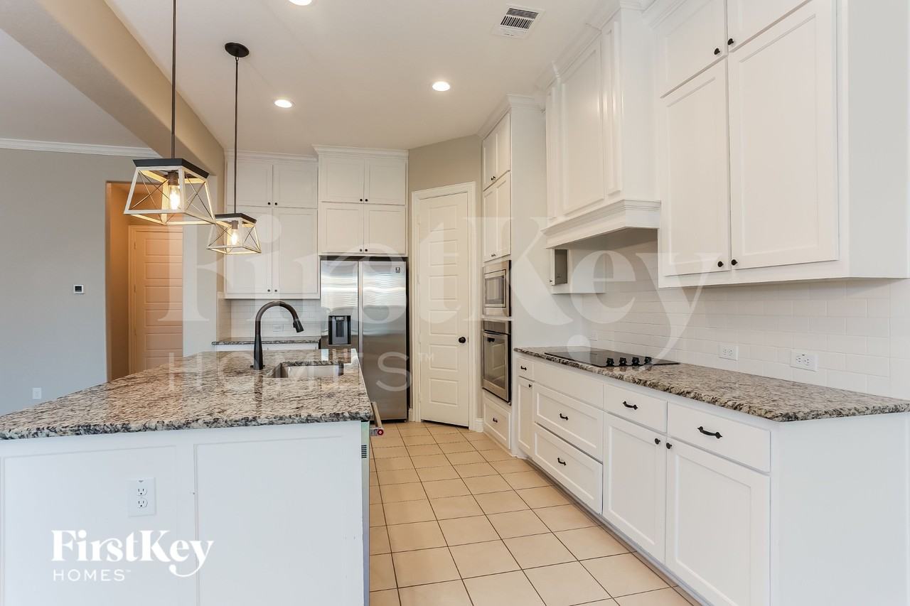 541 Hay Meadow Dr - Photo 7 of 15