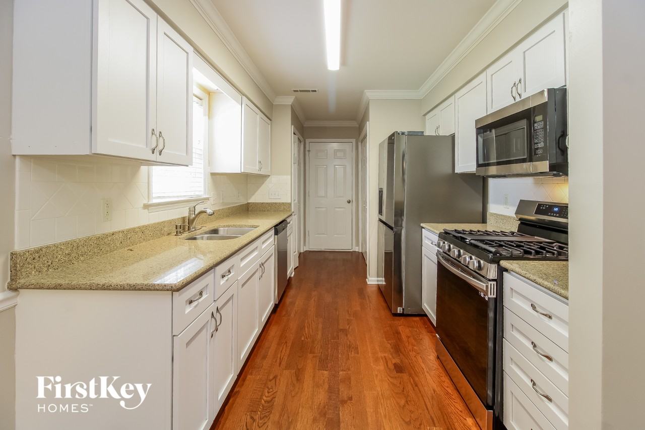 3802 Watercourse Ct - Photo 5 of 15