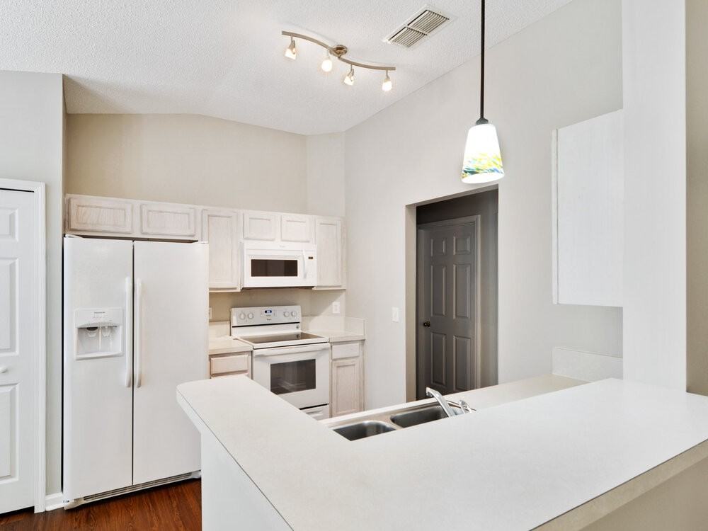 1953 Longneedle Ln - Photo 5 of 15