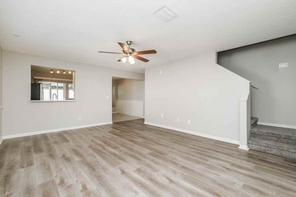 721 Cape Cod Cir - Photo 4 of 17