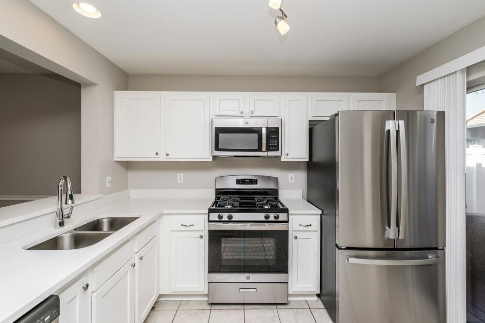 721 Cape Cod Cir - Photo 7 of 17