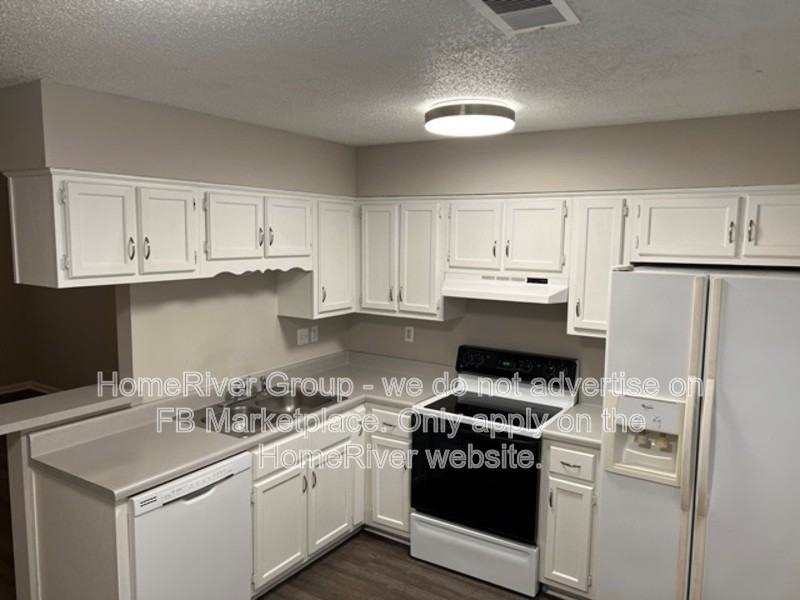 7066 Foxhall Dr - Photo 7 of 18