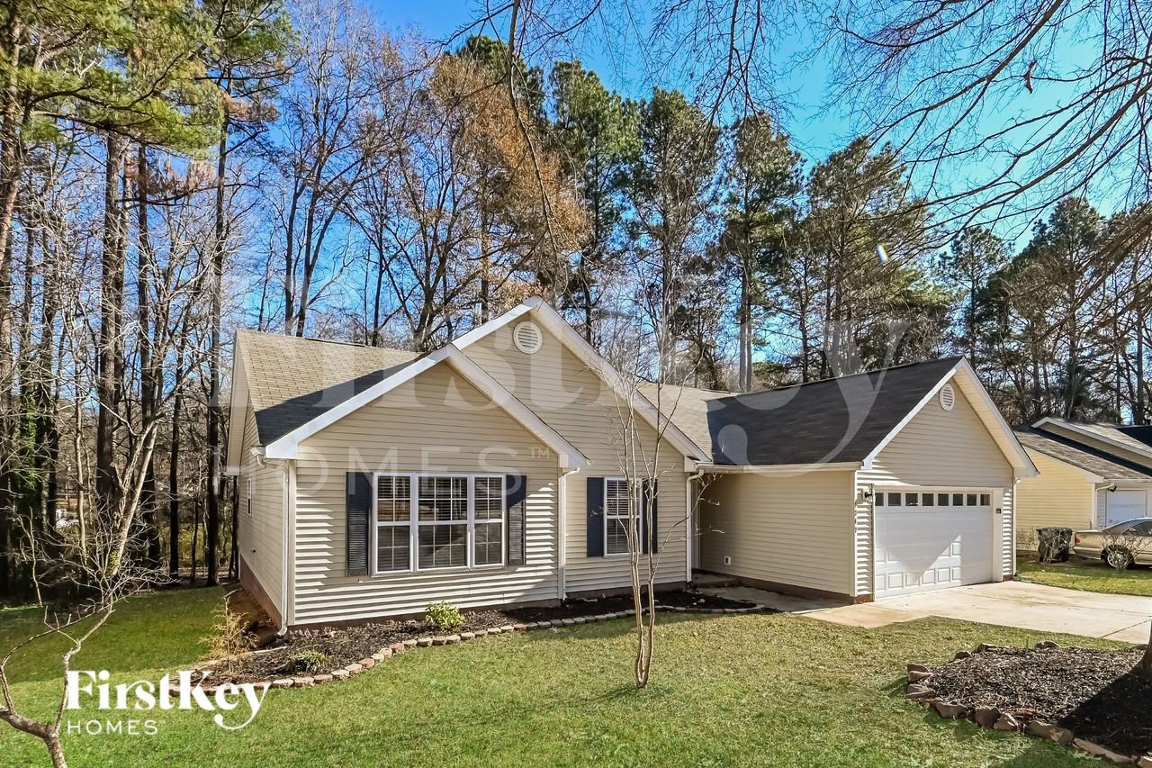 1347 Brompton Ln - Photo 2 of 15