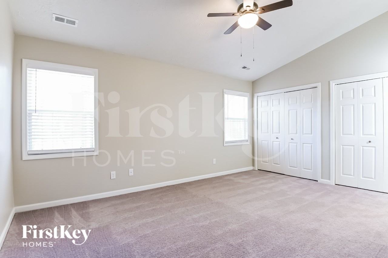 1347 Brompton Ln - Photo 7 of 15