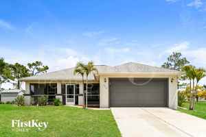 featured image of 2837 Nw 27th Ave