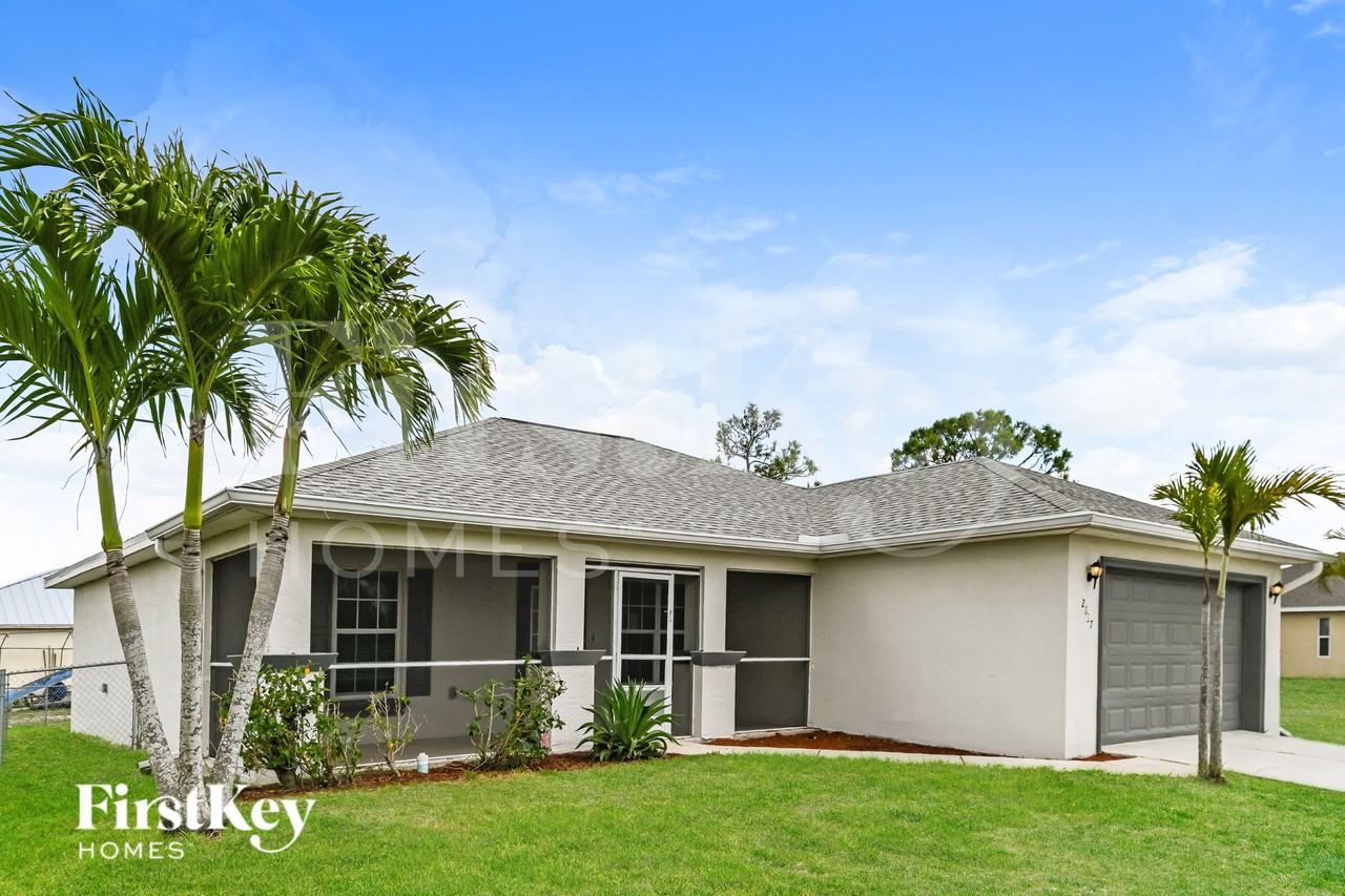 2837 Nw 27th Ave - Photo 2 of 19