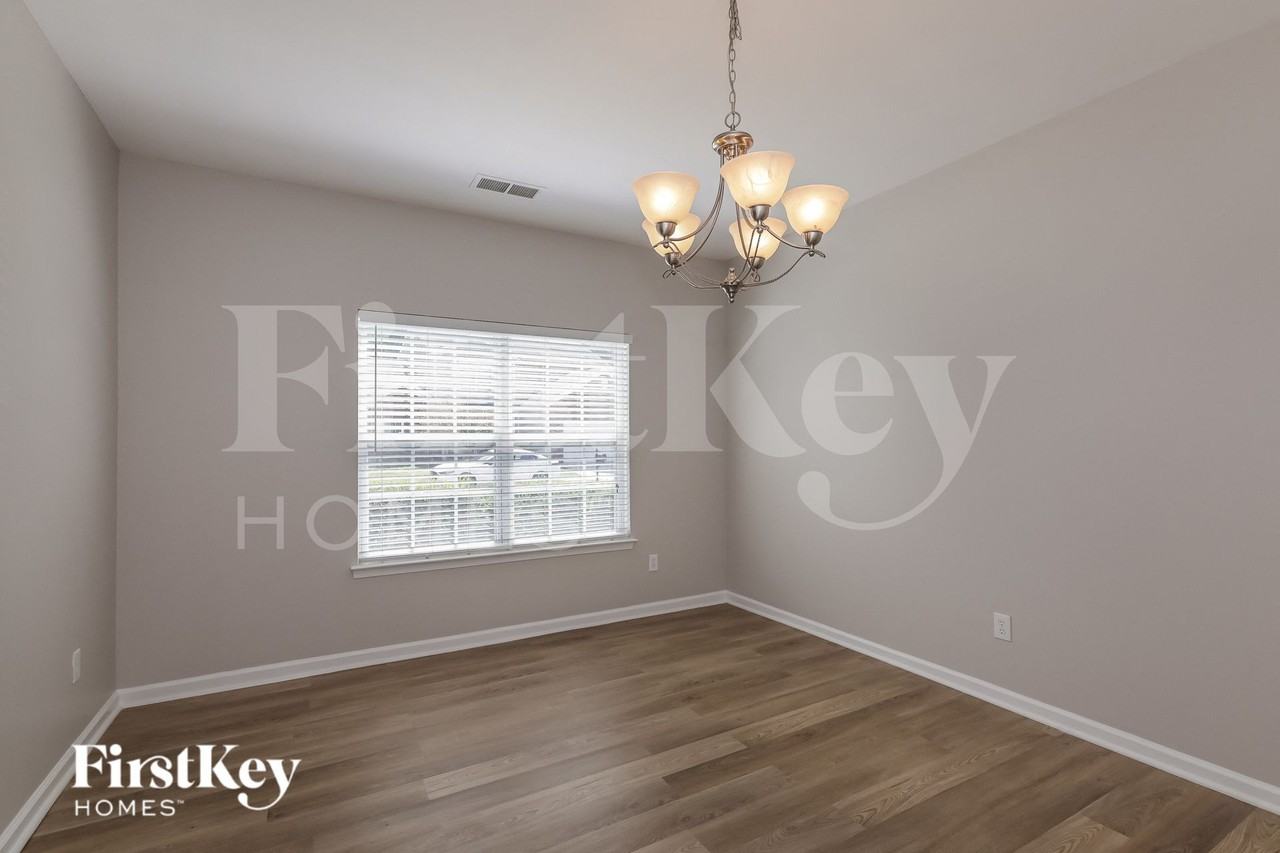 2003 Cornflower Ln - Photo 4 of 15