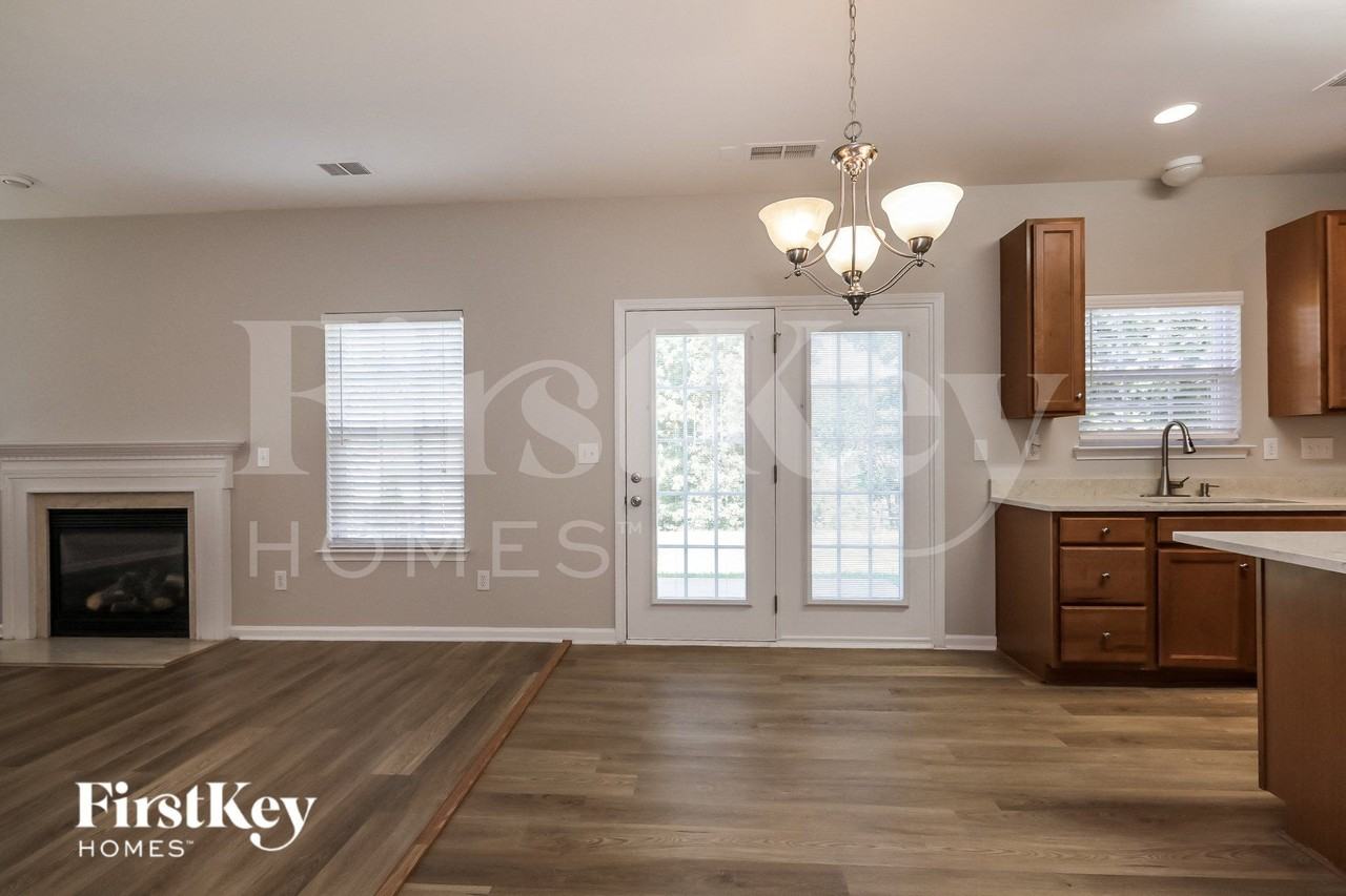 2003 Cornflower Ln - Photo 5 of 15