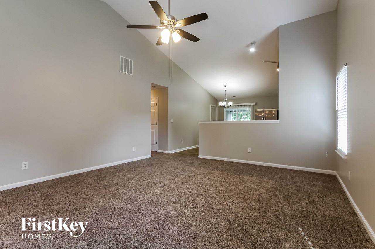 1016 Central Park Blvd S - Photo 2 of 15