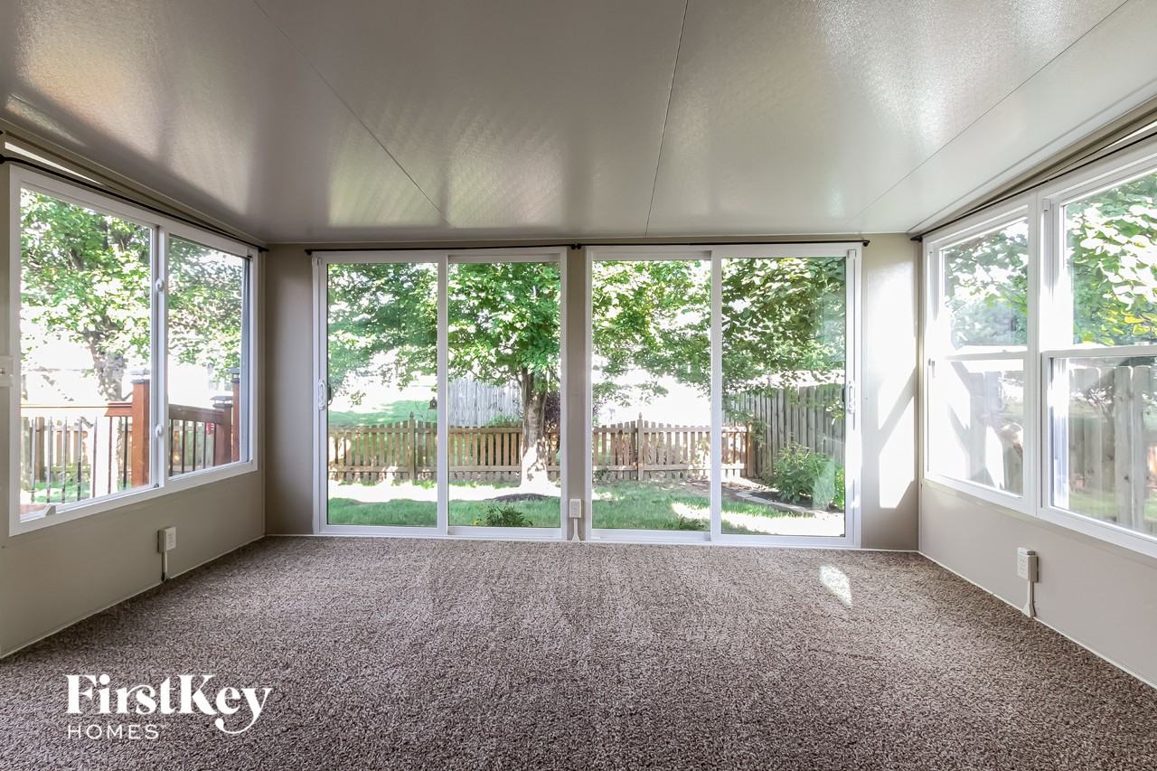 1016 Central Park Blvd S - Photo 6 of 15