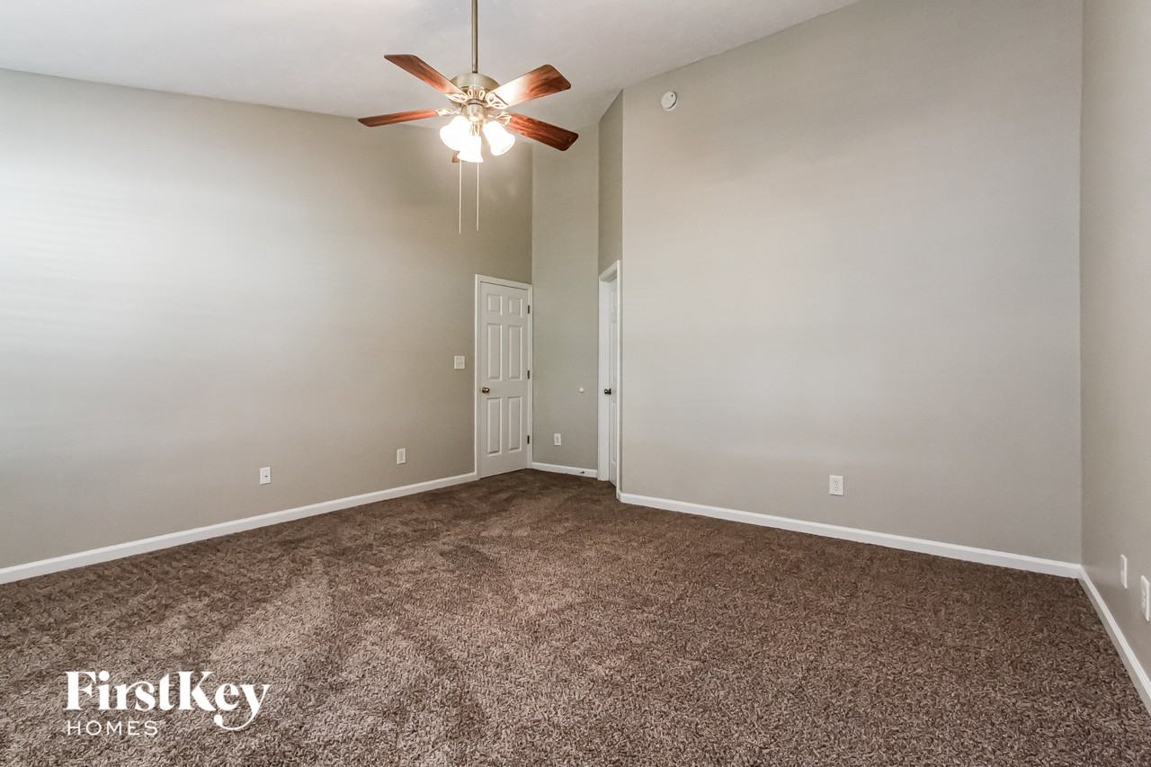 1016 Central Park Blvd S - Photo 7 of 15