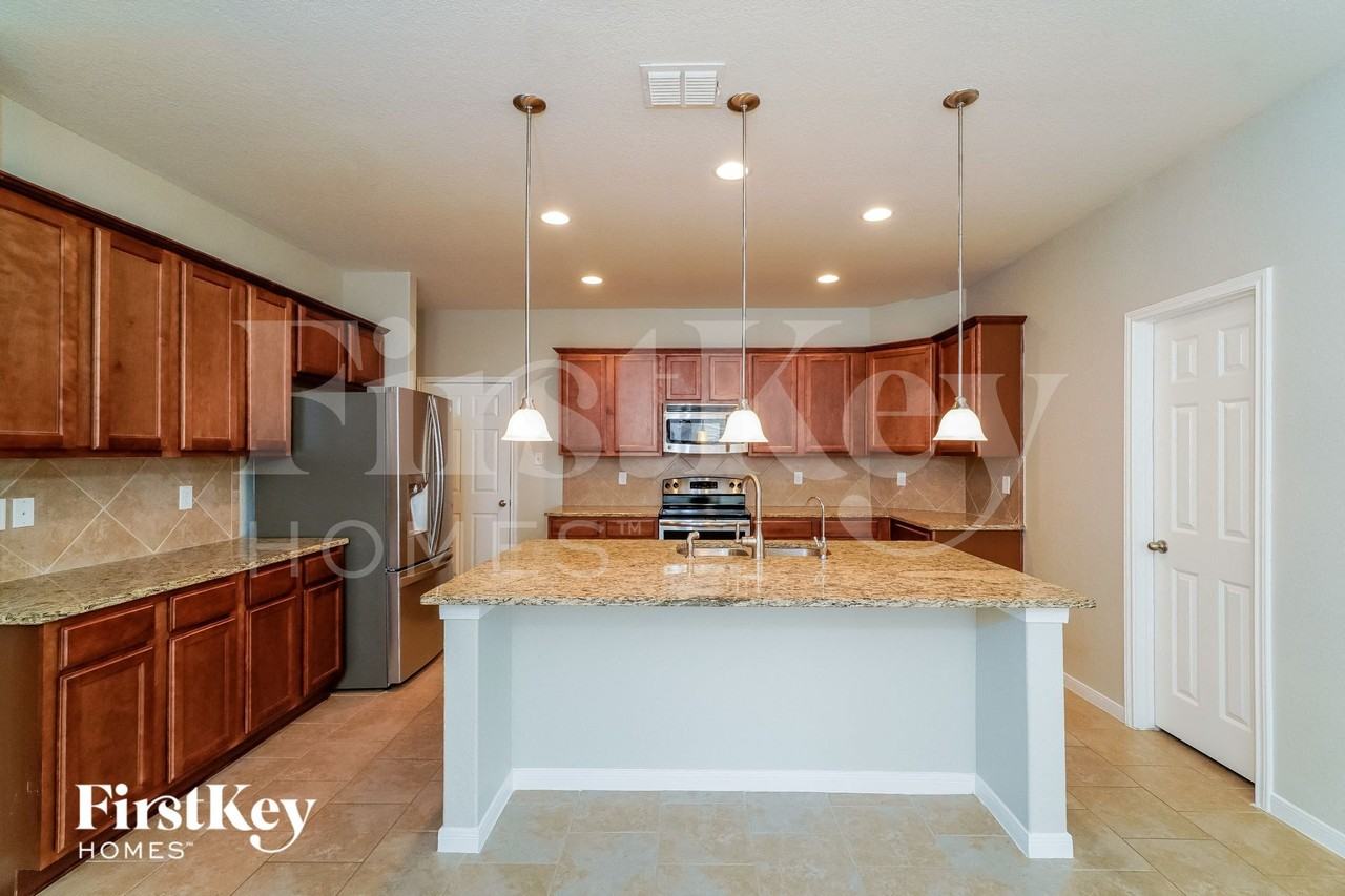 3014 Night Flight - Photo 5 of 15