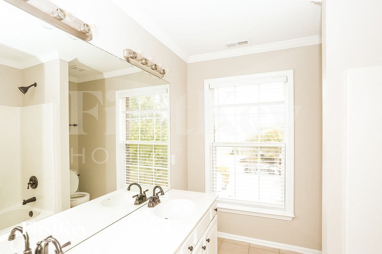 4419 Hunter Ct - Photo 6 of 12