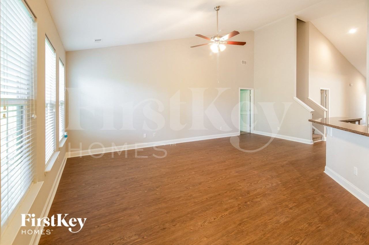 107 Springbank Ct - Photo 4 of 15