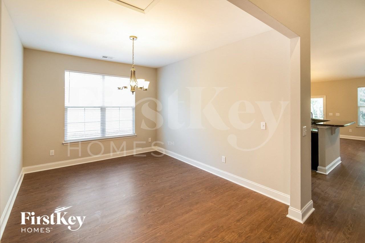 107 Springbank Ct - Photo 5 of 15