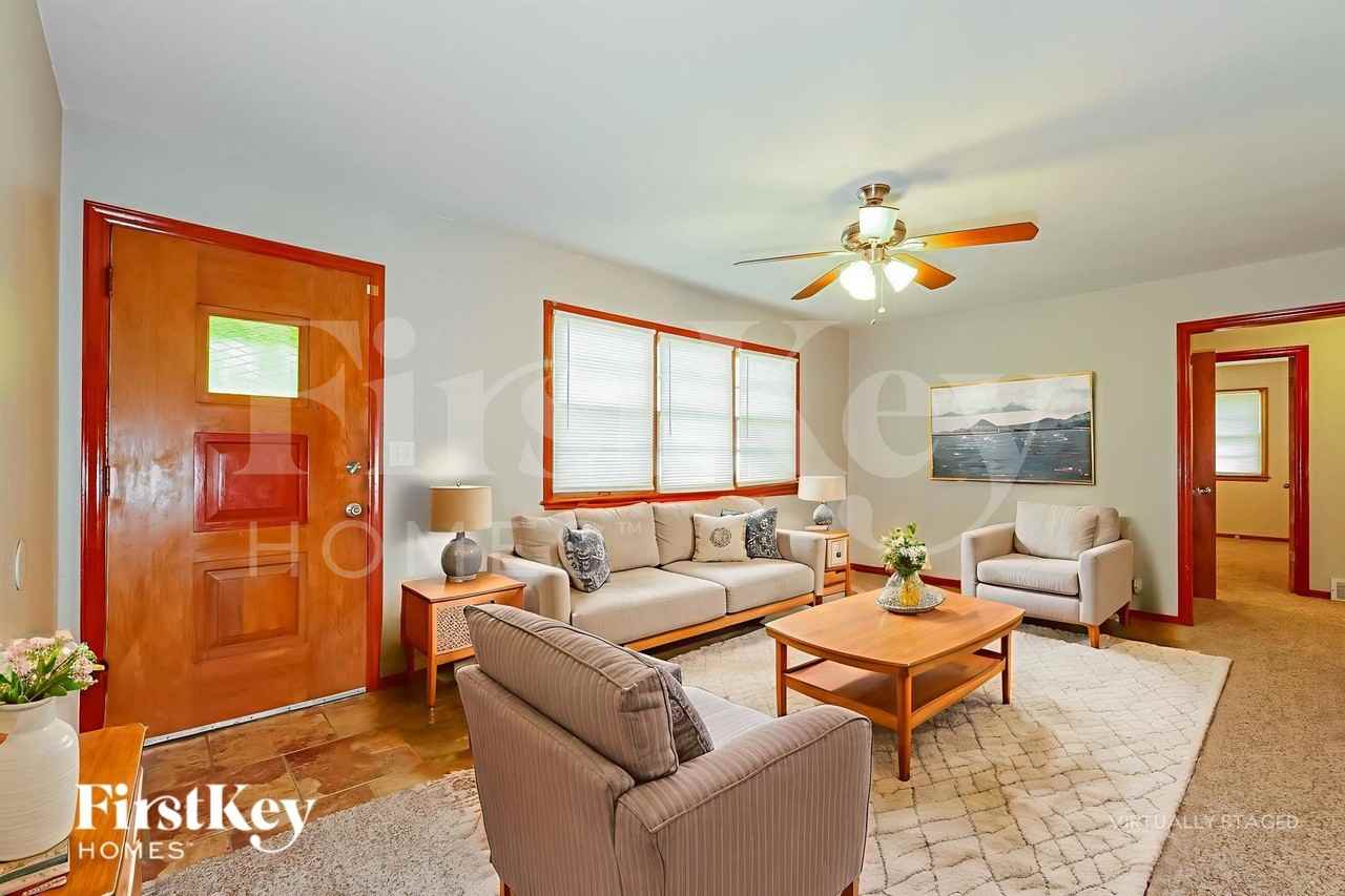 8305 E 85th Ter - Photo 3 of 19