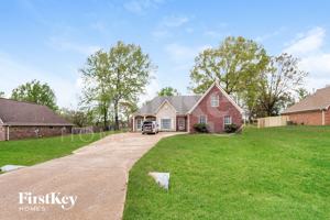 featured image of 7601 Broken Hickory Dr