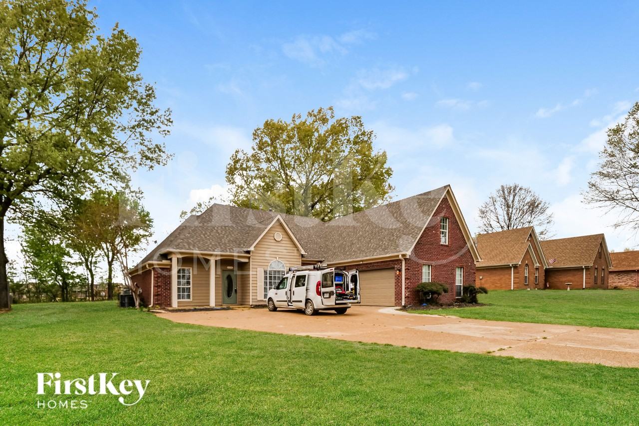 7601 Broken Hickory Dr - Photo 2 of 19