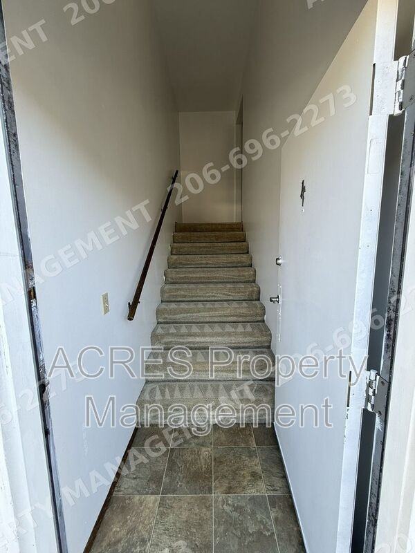 2034 Nw 57th St #4 - Photo 2 of 13