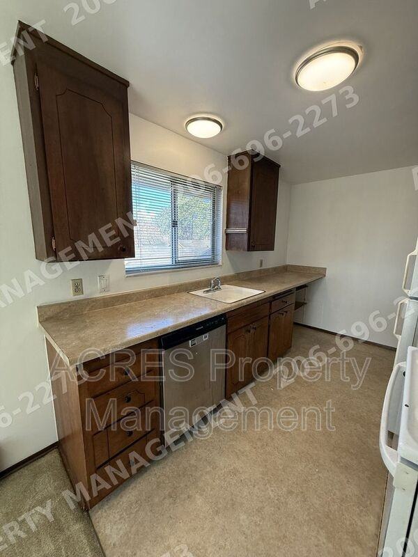 2034 Nw 57th St #4 - Photo 7 of 13