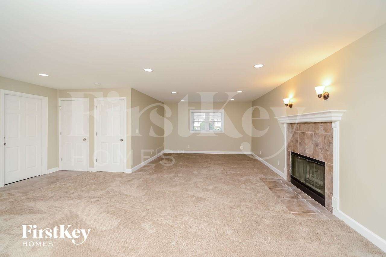 6020 Stone Bluff Dr - Photo 2 of 15