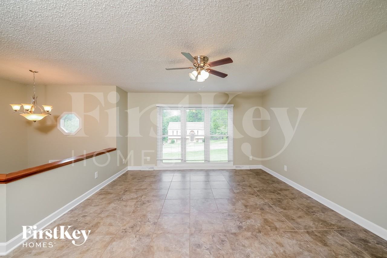 6020 Stone Bluff Dr - Photo 4 of 15