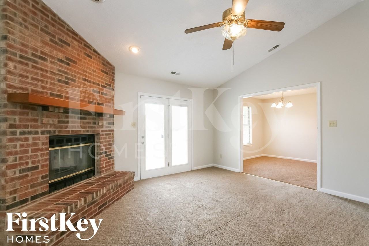 5707 Prestonwood Ct - Photo 3 of 15