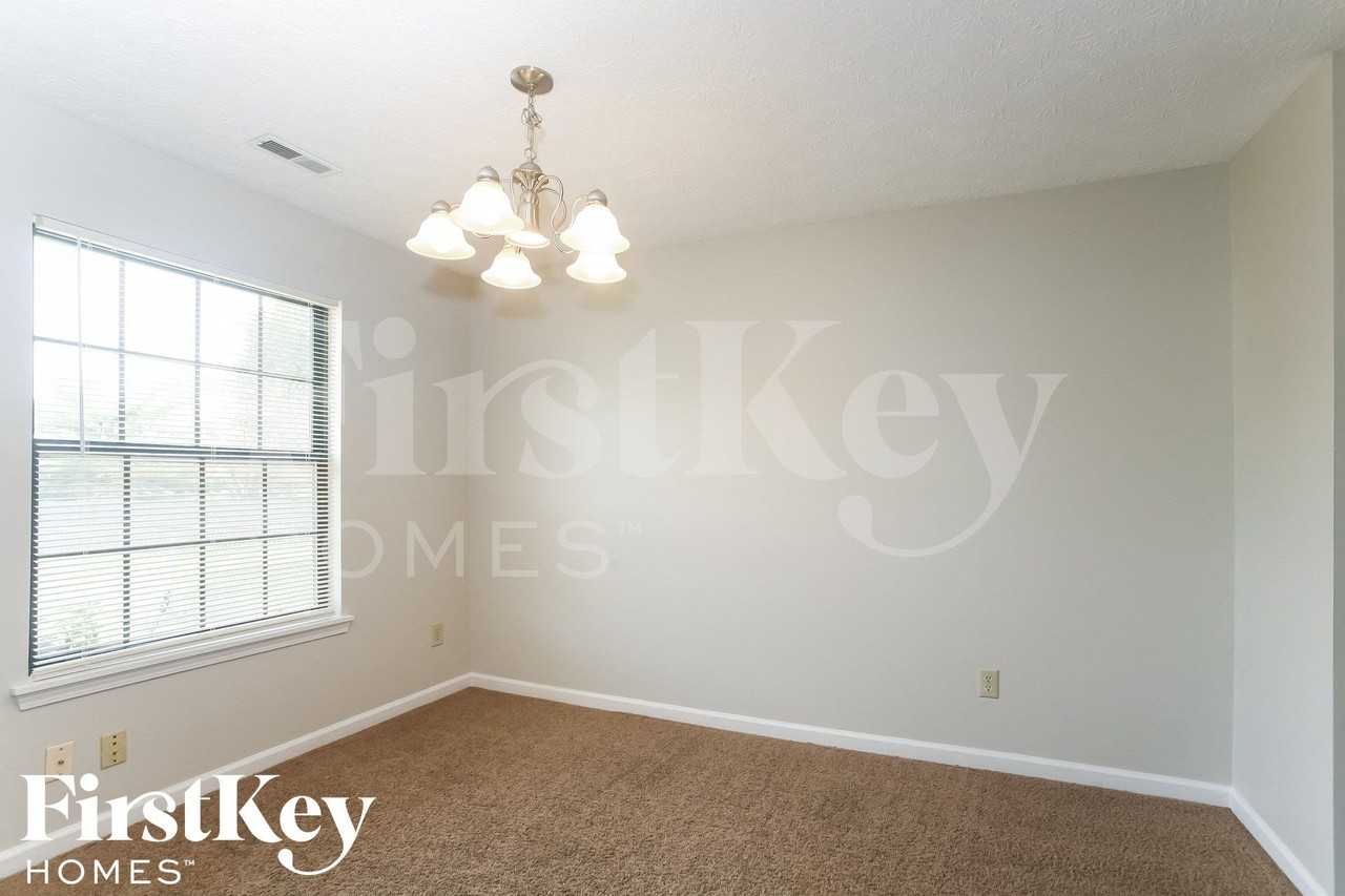 5707 Prestonwood Ct - Photo 4 of 15