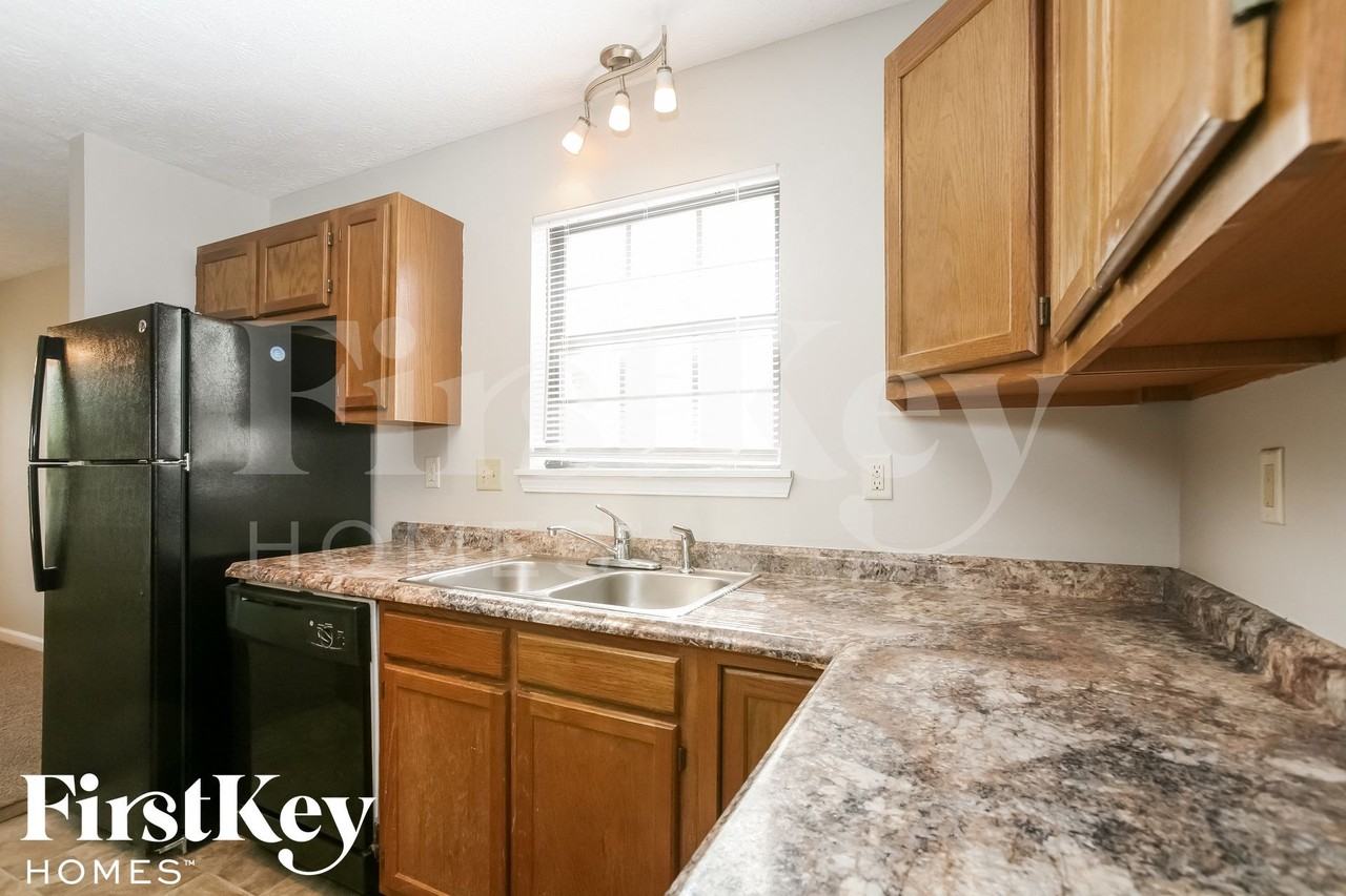 5707 Prestonwood Ct - Photo 6 of 15