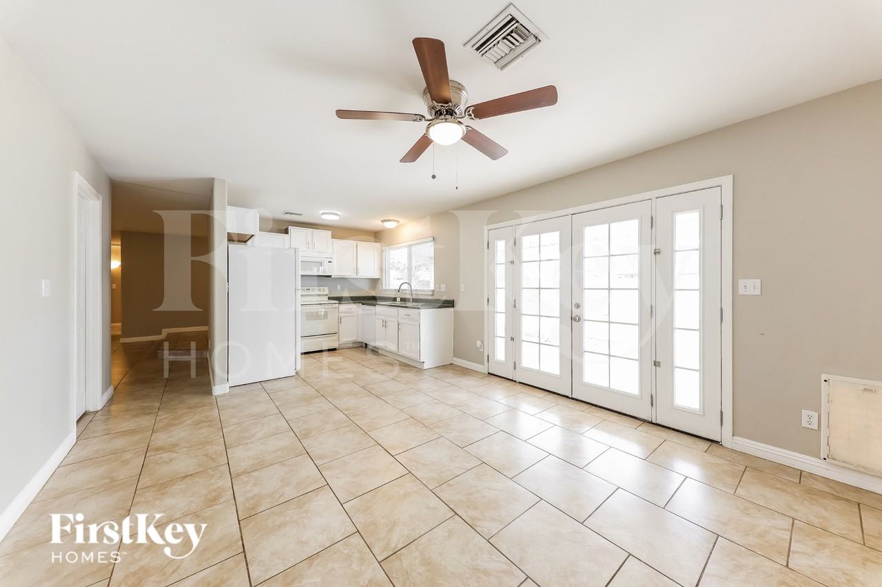 5314 W Altadena Ave - Photo 7 of 20