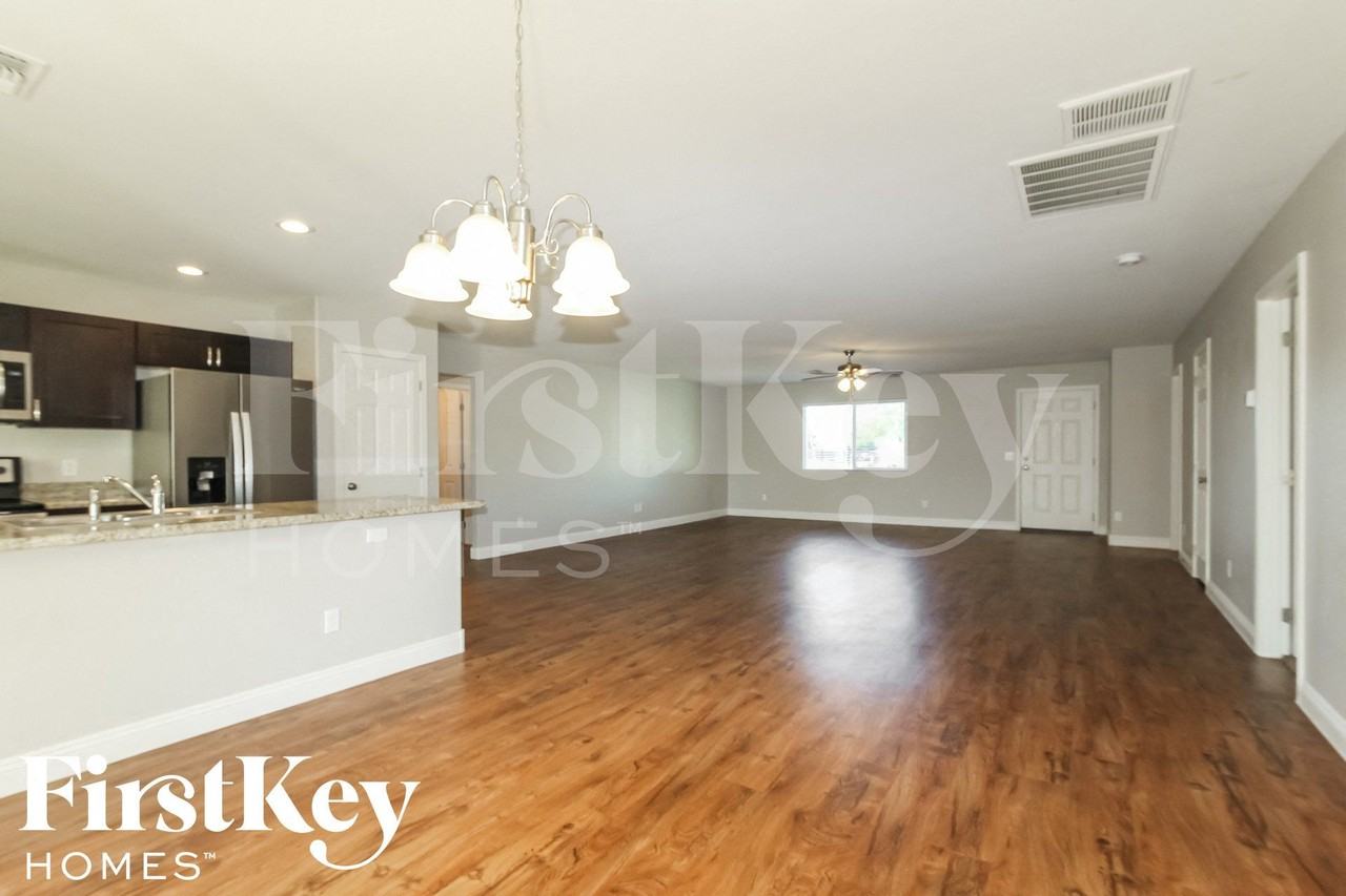 4243 W Bluefield Ave - Photo 3 of 14