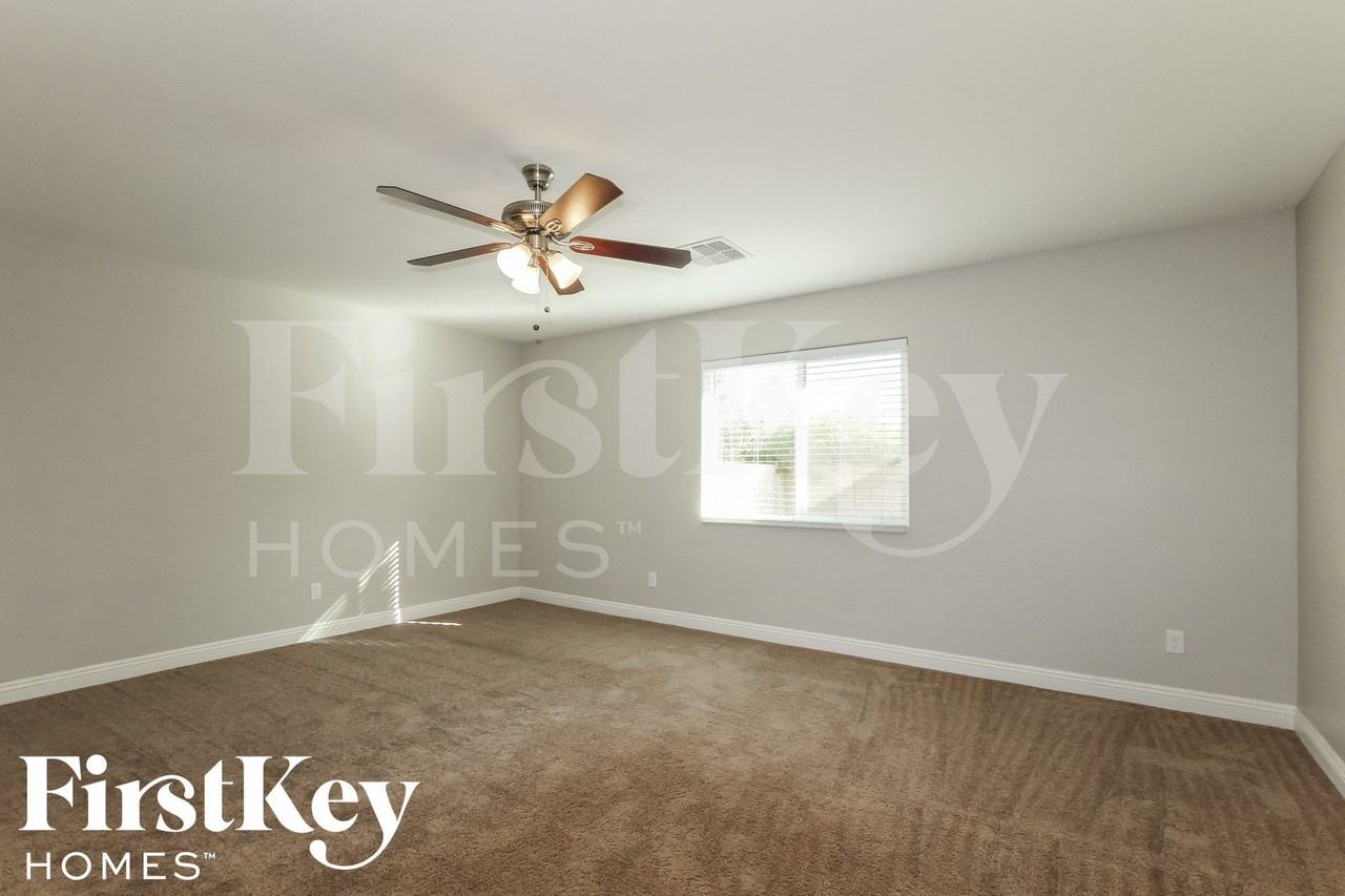 4243 W Bluefield Ave - Photo 6 of 14