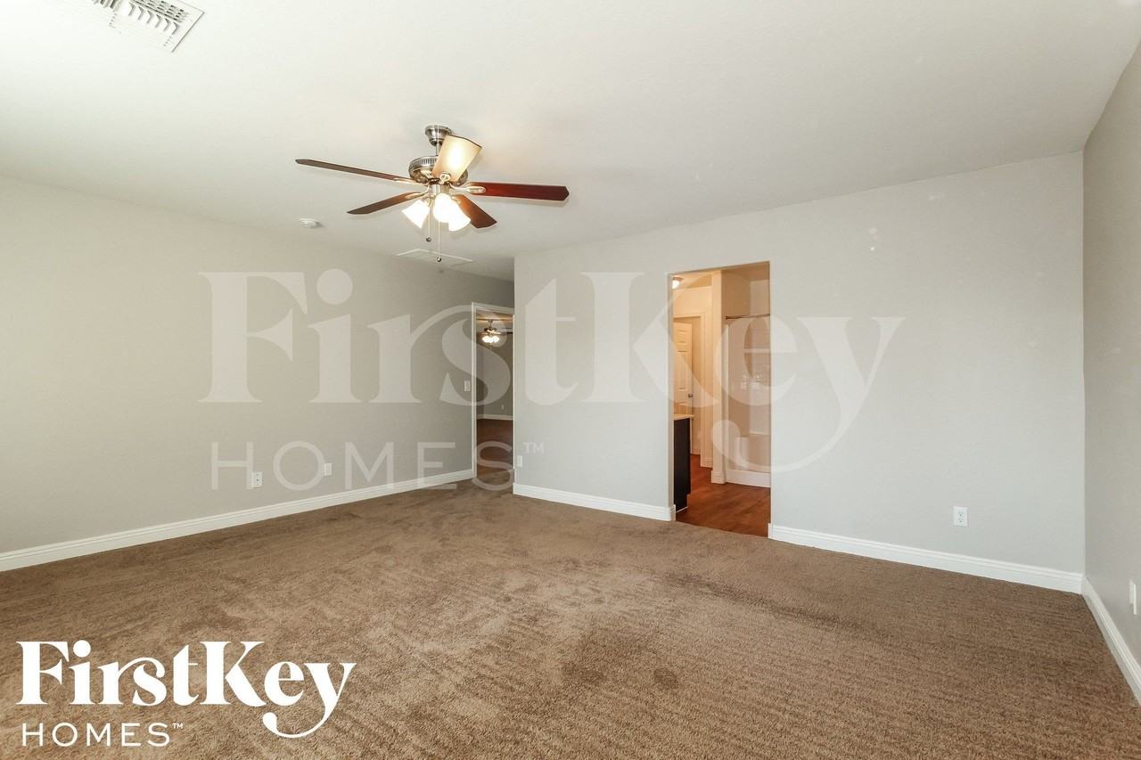 4243 W Bluefield Ave - Photo 7 of 14