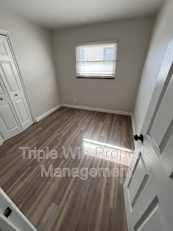 7932 La Belle St - Photo 7 of 9