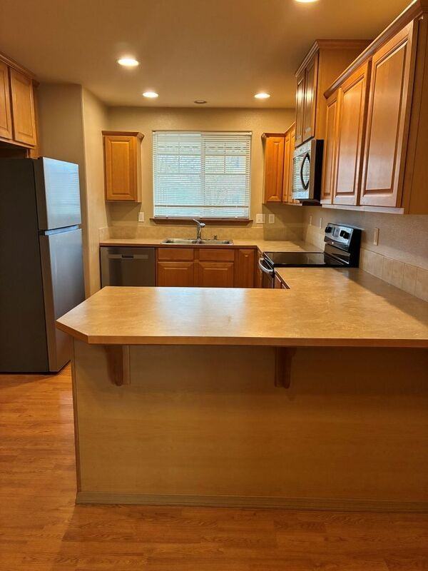 292 Klinger St - Photo 7 of 15