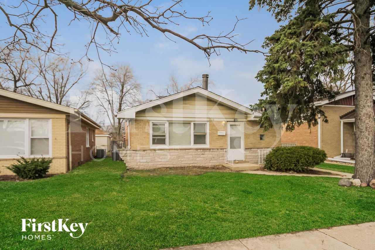 14340 Kenwood Ave - Photo 2 of 19
