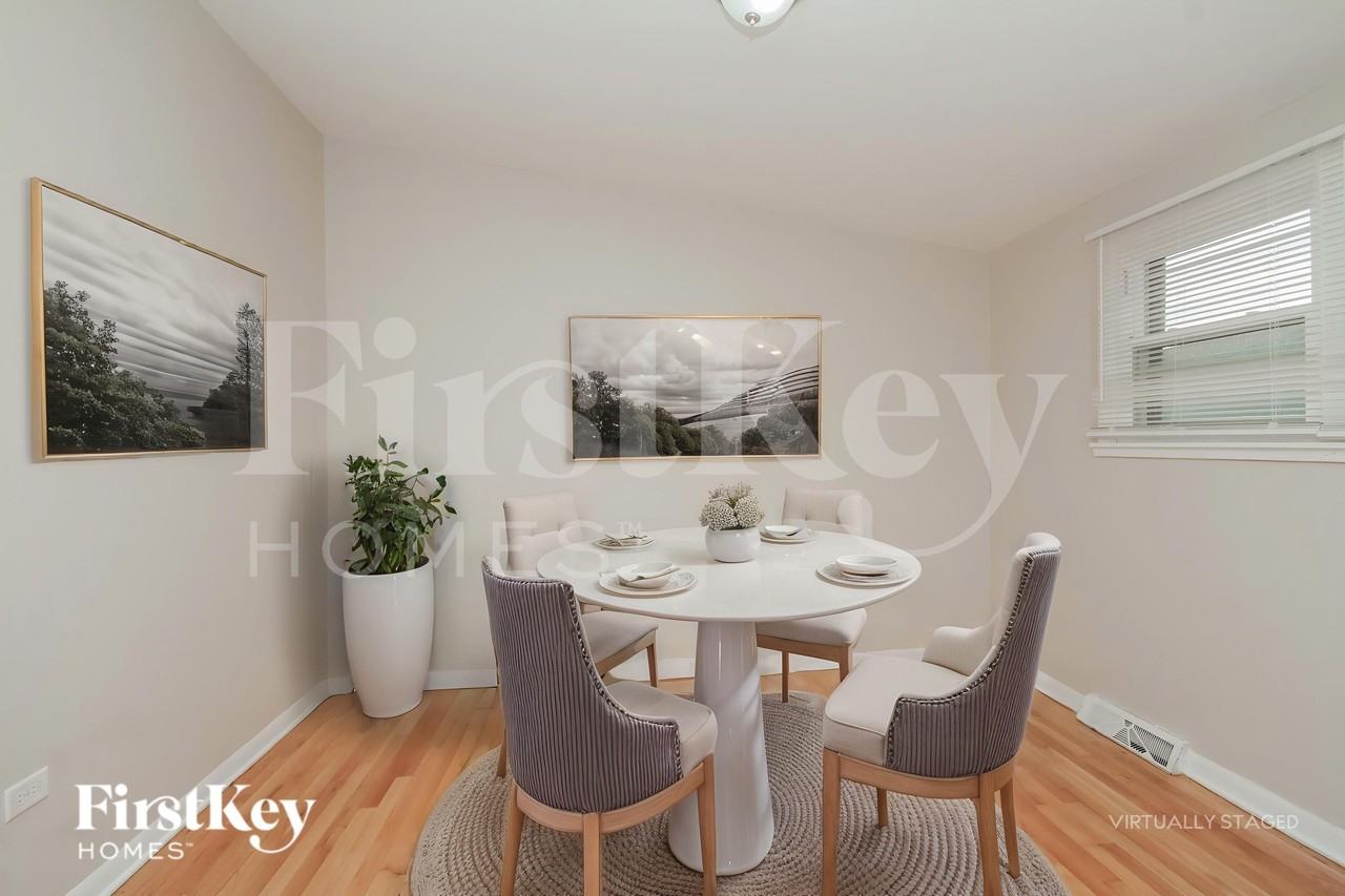 14340 Kenwood Ave - Photo 7 of 19