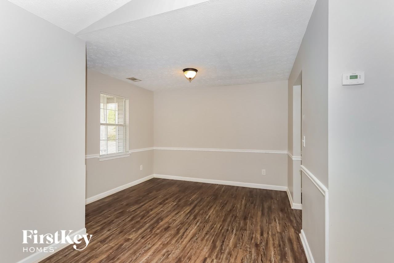 128 Greenleaf Dr - Photo 7 of 15